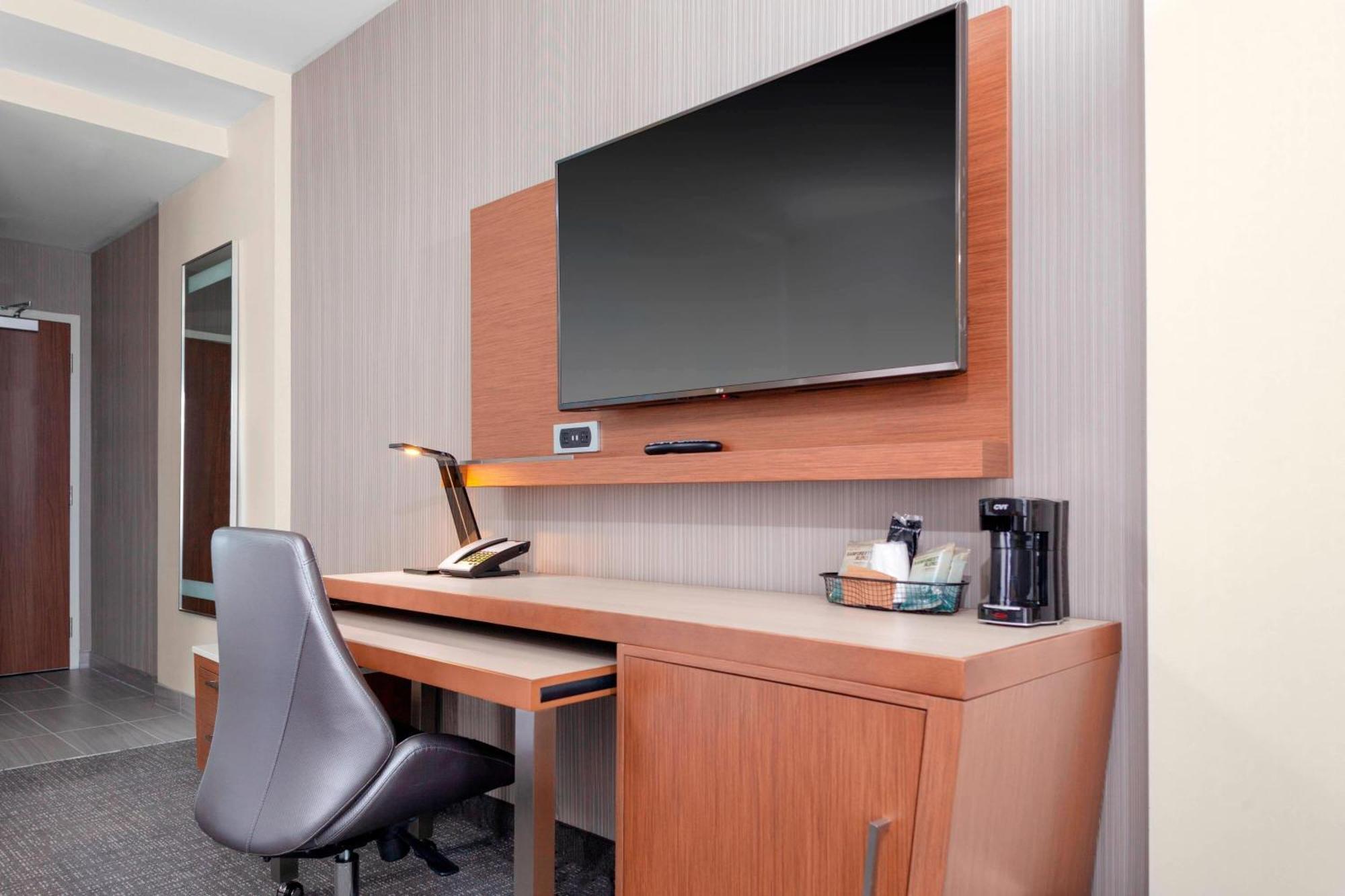 Courtyard By Marriott Deland Historic Downtown Ξενοδοχείο Εξωτερικό φωτογραφία
