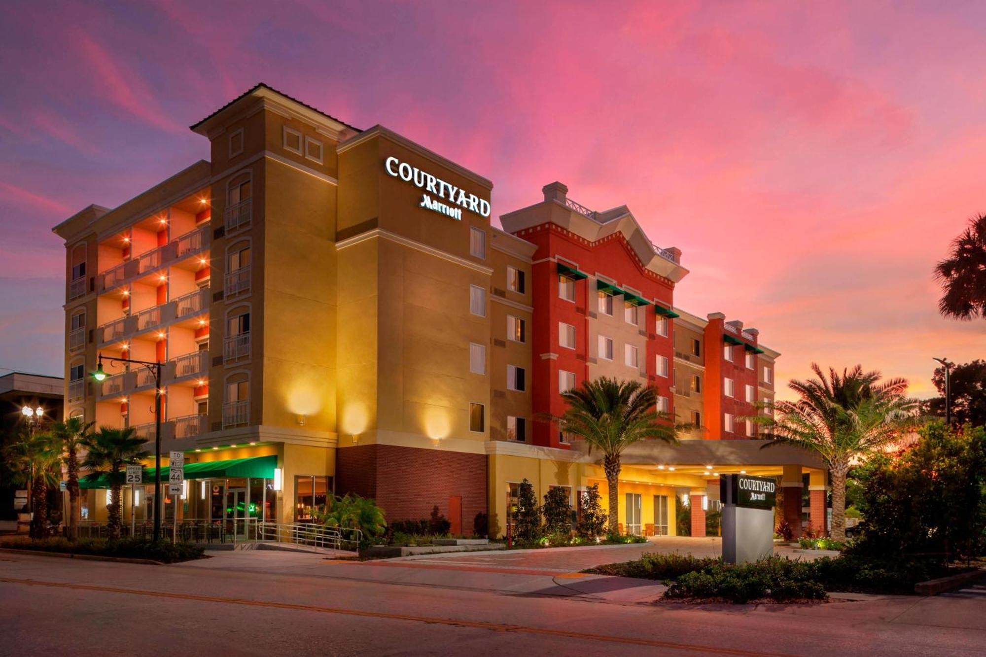 Courtyard By Marriott Deland Historic Downtown Ξενοδοχείο Εξωτερικό φωτογραφία